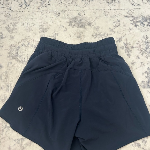 Lululemon Navy Track That Mid Rise Short Lined 5” - Picture 3 of 4